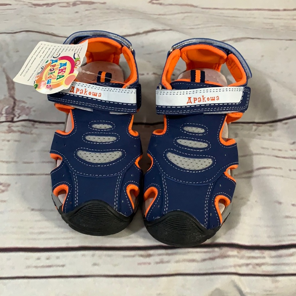 Sneaker/Sandals. New never worn. Boy or Neutral